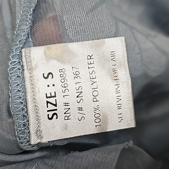 5/25 ❤️ Sewn + Seen blue button down blouse - Picture 6 of 7